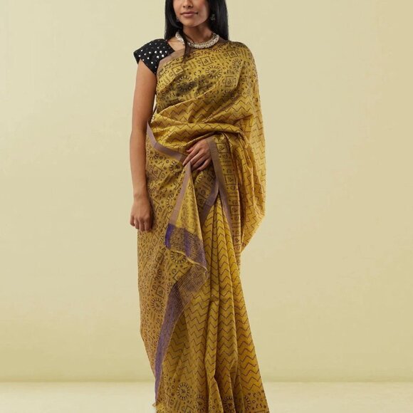 Mustard Yellow & Black Mangalagiri Silk Saree | Muvvas Boutique - Picture 3 of 5